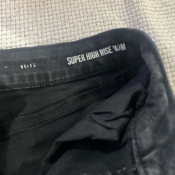 High Rise Shorts - Picture 4 of 5